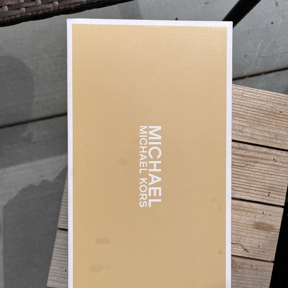 Michael Kors Caroline mid height pump size 8.5 - Picture 6 of 7